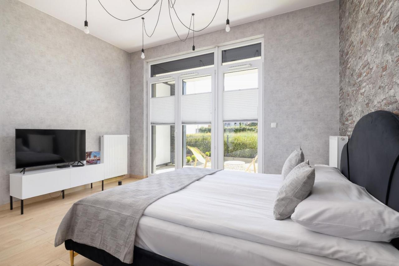 Krakow Studio With Parking & Terrace Near Zalew Bagry By Renters Prestige Luaran gambar