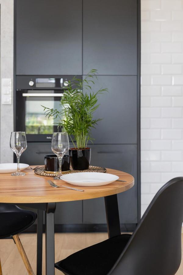 Krakow Studio With Parking & Terrace Near Zalew Bagry By Renters Prestige Luaran gambar